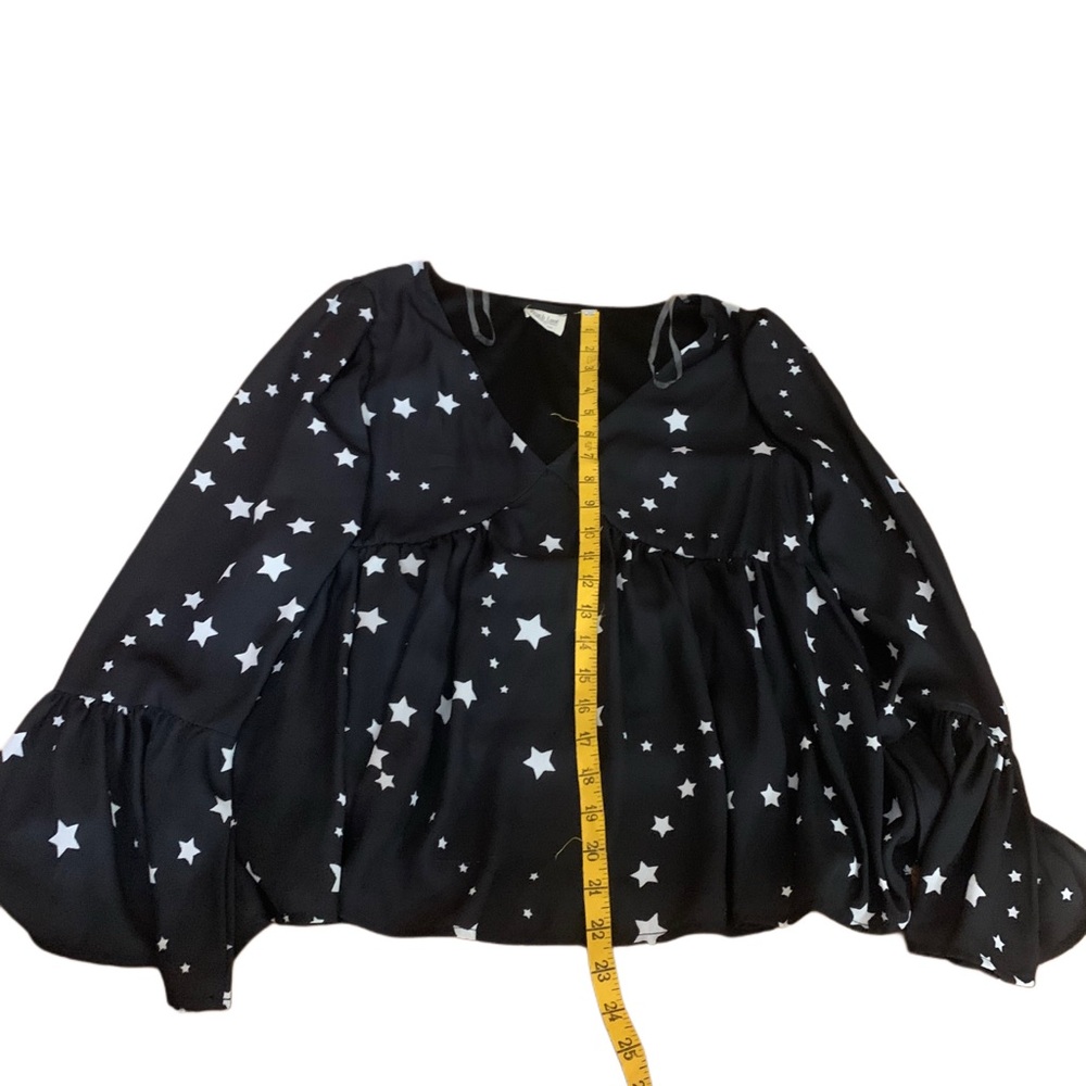 Peach lane black star blouse, gray star sweater - Picture 3 of 4